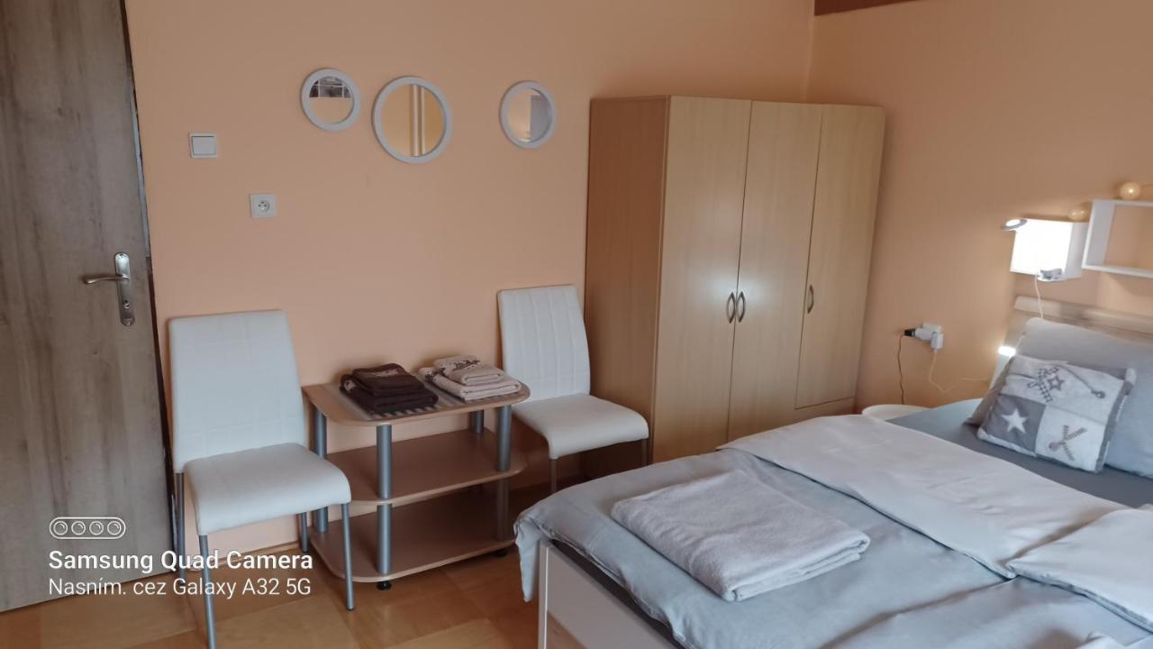 Apartman 81 Нова-Лесна Экстерьер фото
