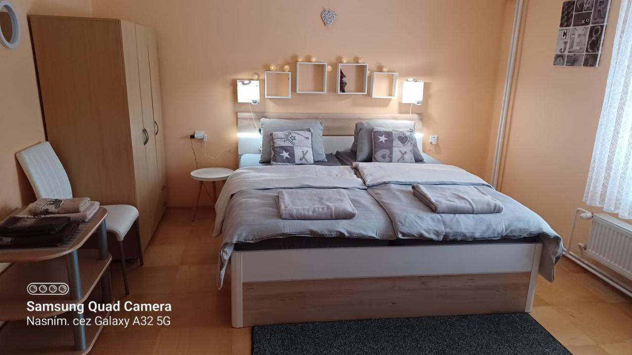 Apartman 81 Нова-Лесна Экстерьер фото